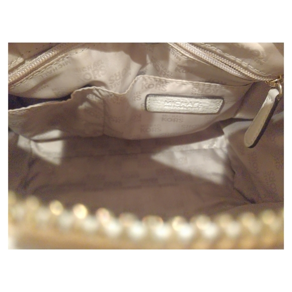 Authentic! MICHAEL KORS CROSSBODY BAG - Picture 8 of 9
